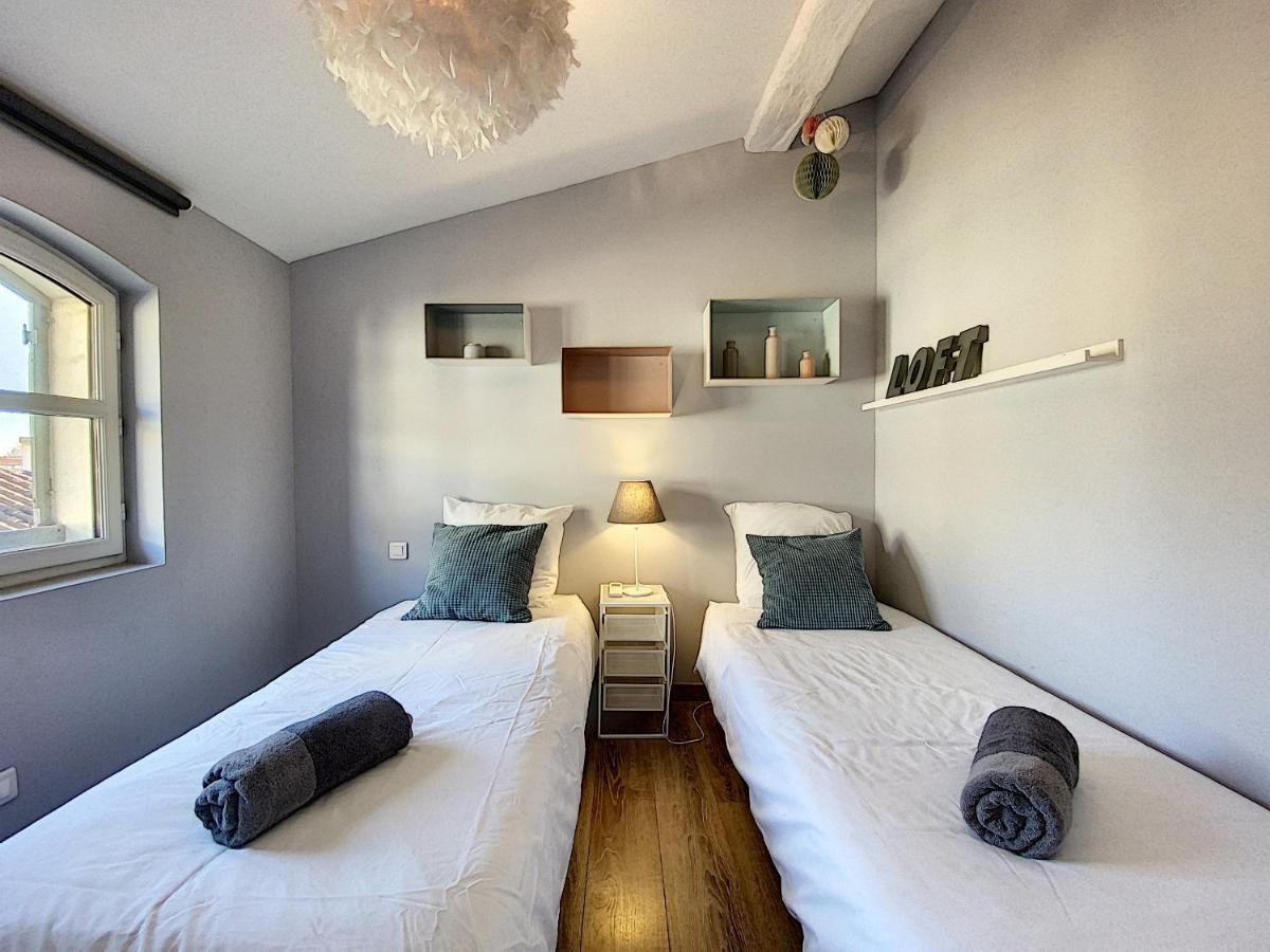 Maison 3 - Terrasse - Climatisation 10 Minutes A Pied Du Pont D'avignon Apartment *